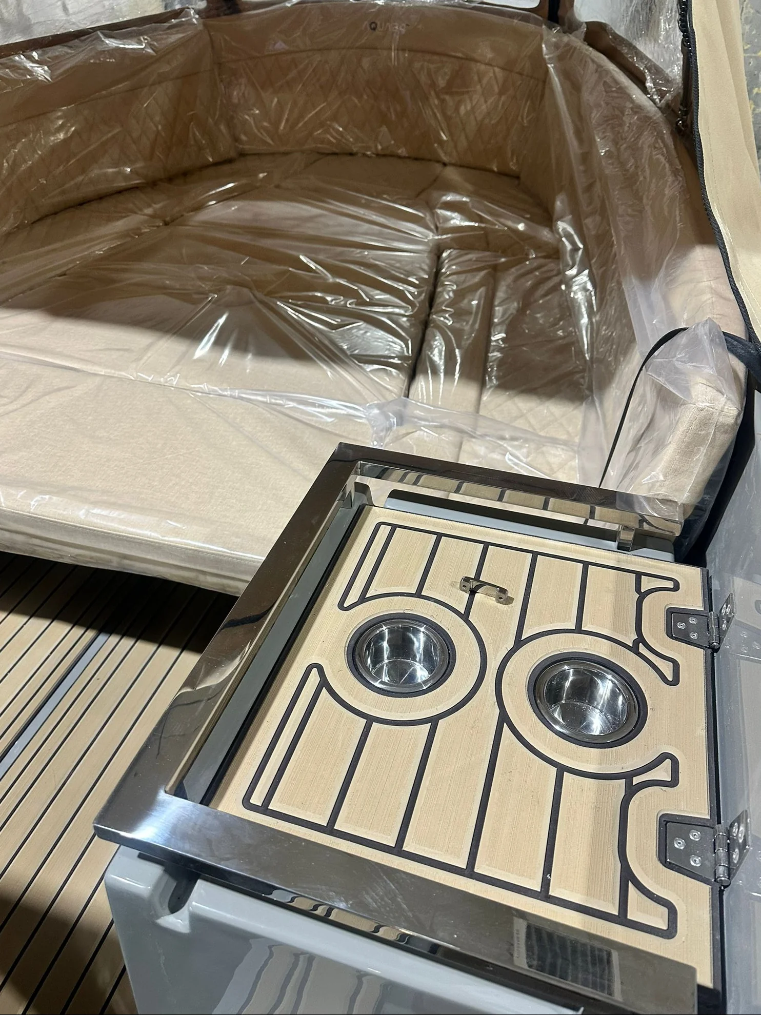 Aqua 24 T7 700 tender - Image 5