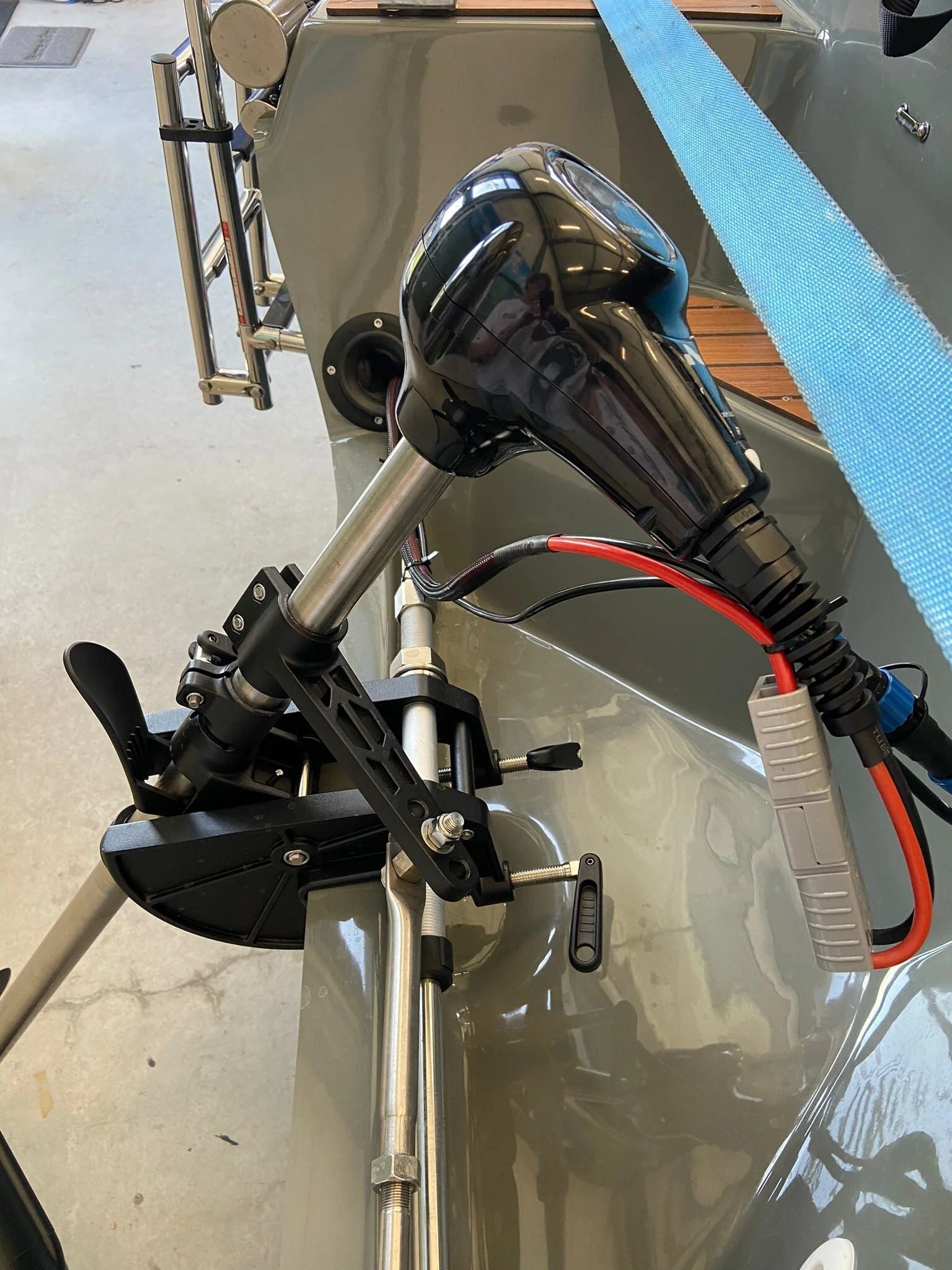 Amarew Elektrische buitenboordmotor met LIFePO4 accu en lader - Image 10