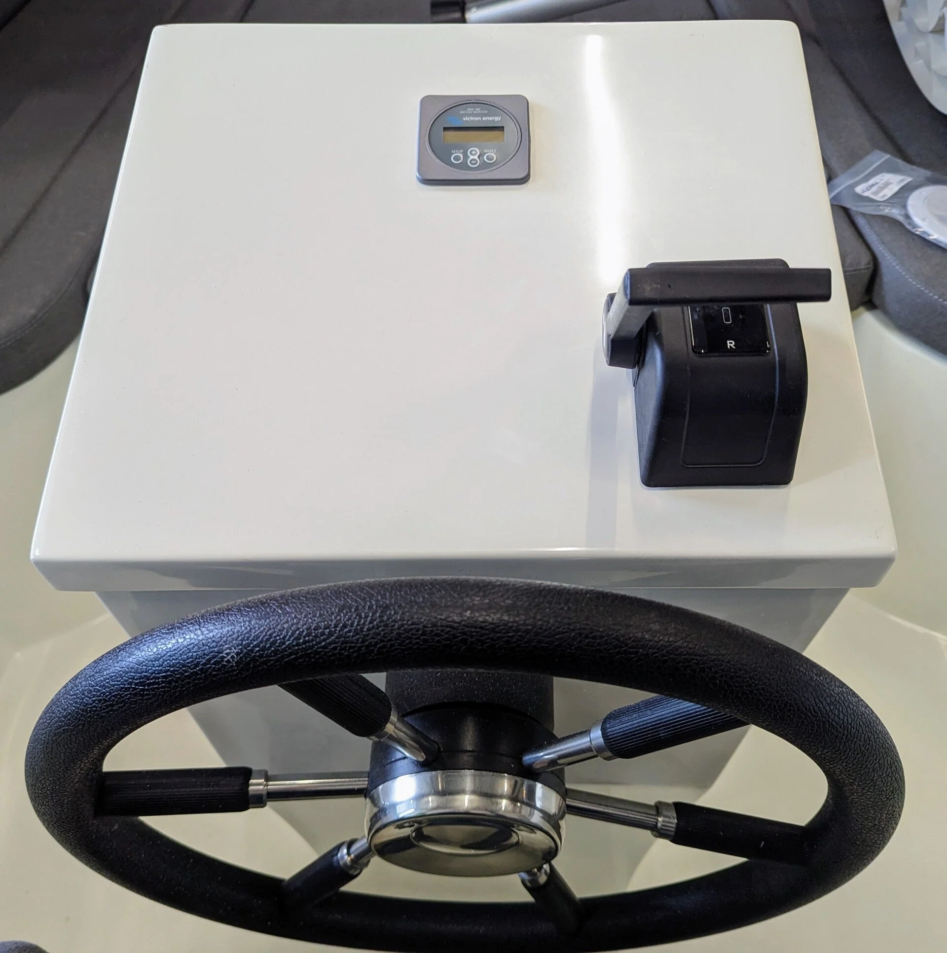 Amarew Elektrische buitenboordmotor met LIFePO4 accu en lader - Image 4