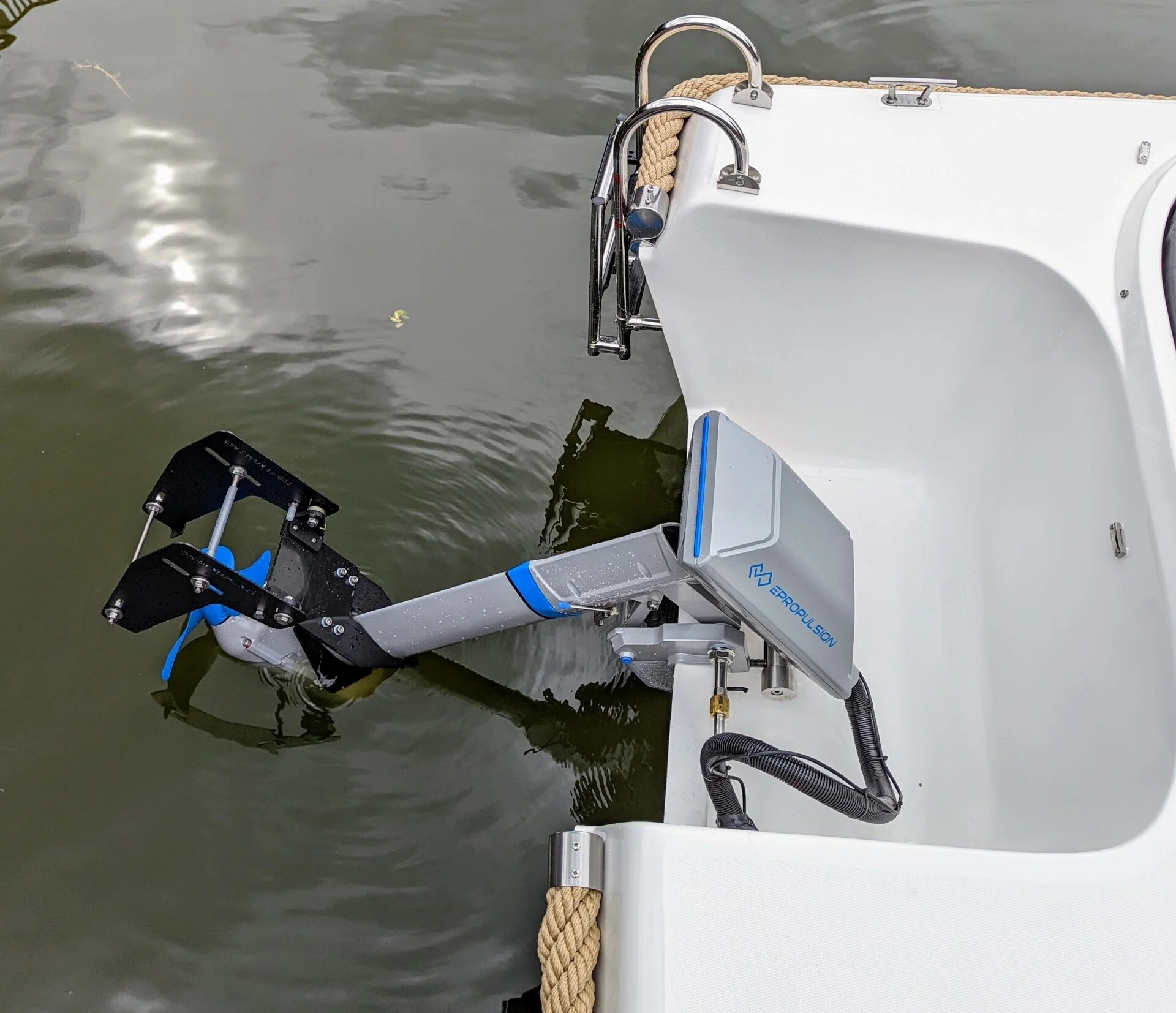 ePropulsion Navy 6.0 Evo 6kW Elektrische buitenboordmotor inclusief afstandsbediening - Image 13