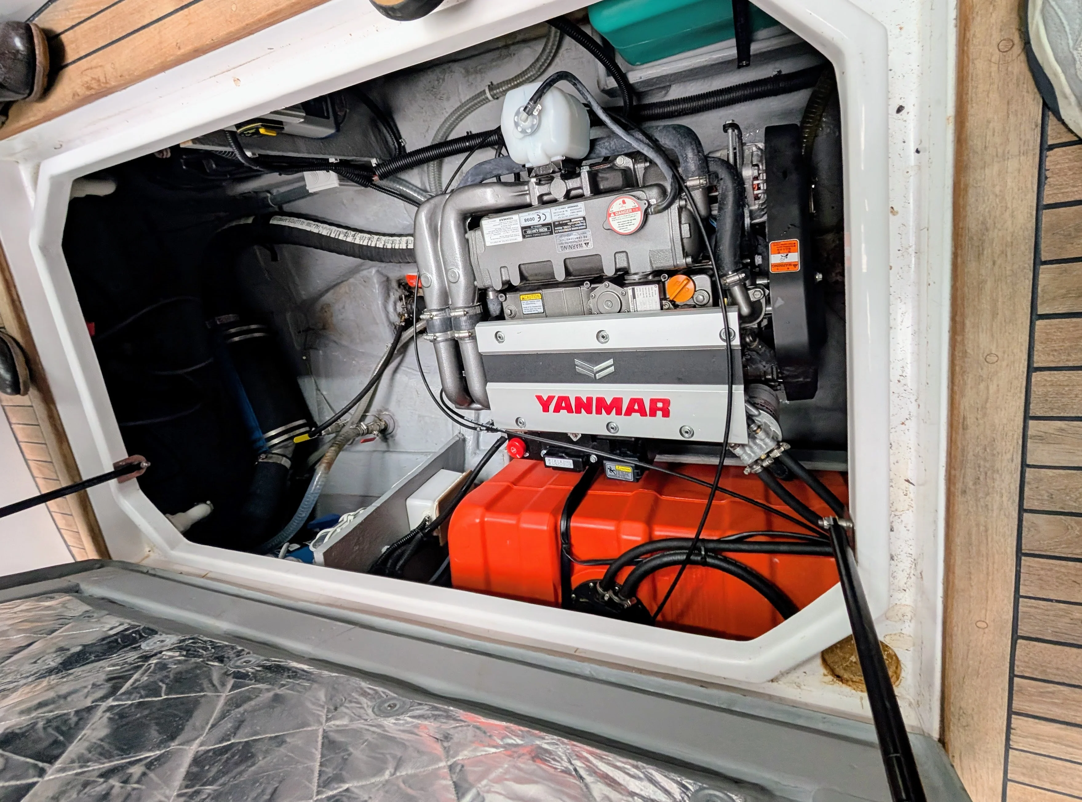 Gozzo Mimi Libeccio 8.50 Classic 110pk Full Options Cabine - Image 23