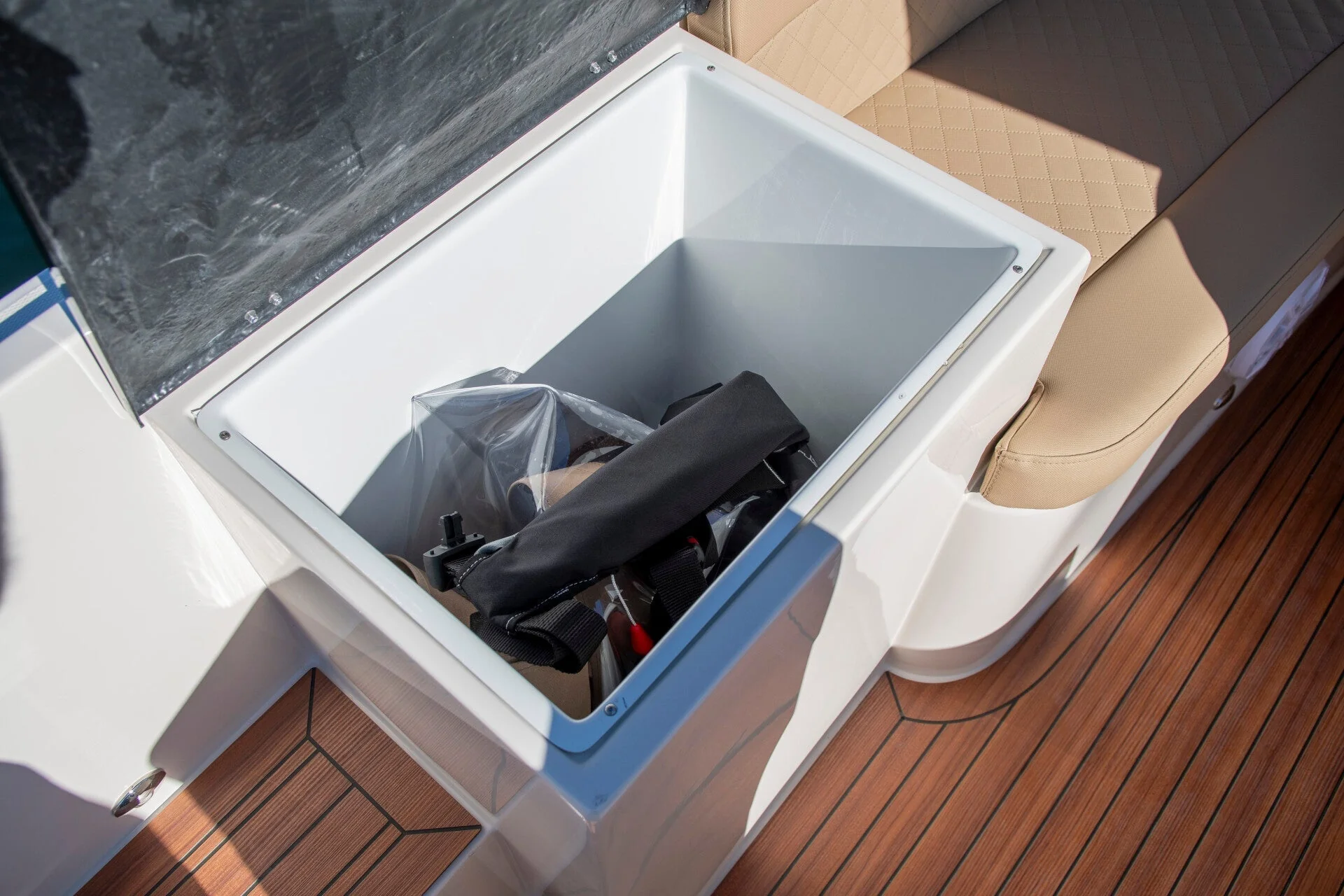 Lago Amore 606 Tendersloep - Image 25