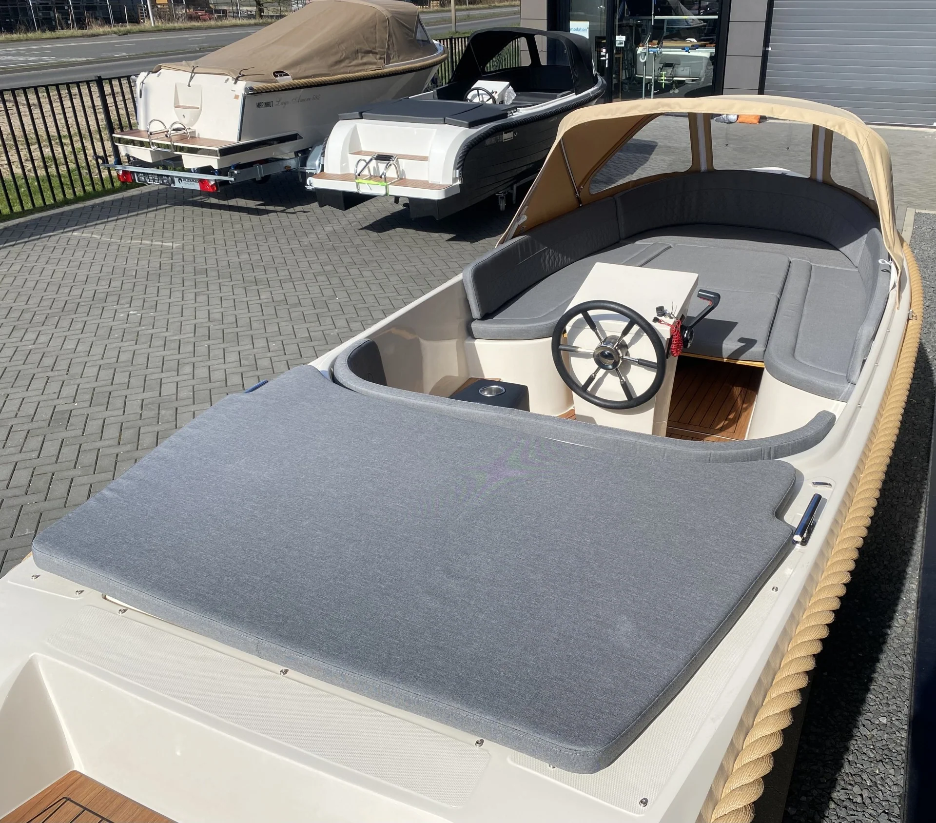 Marinaut 590 Tendersloep 6 meter 8 personen - Image 30