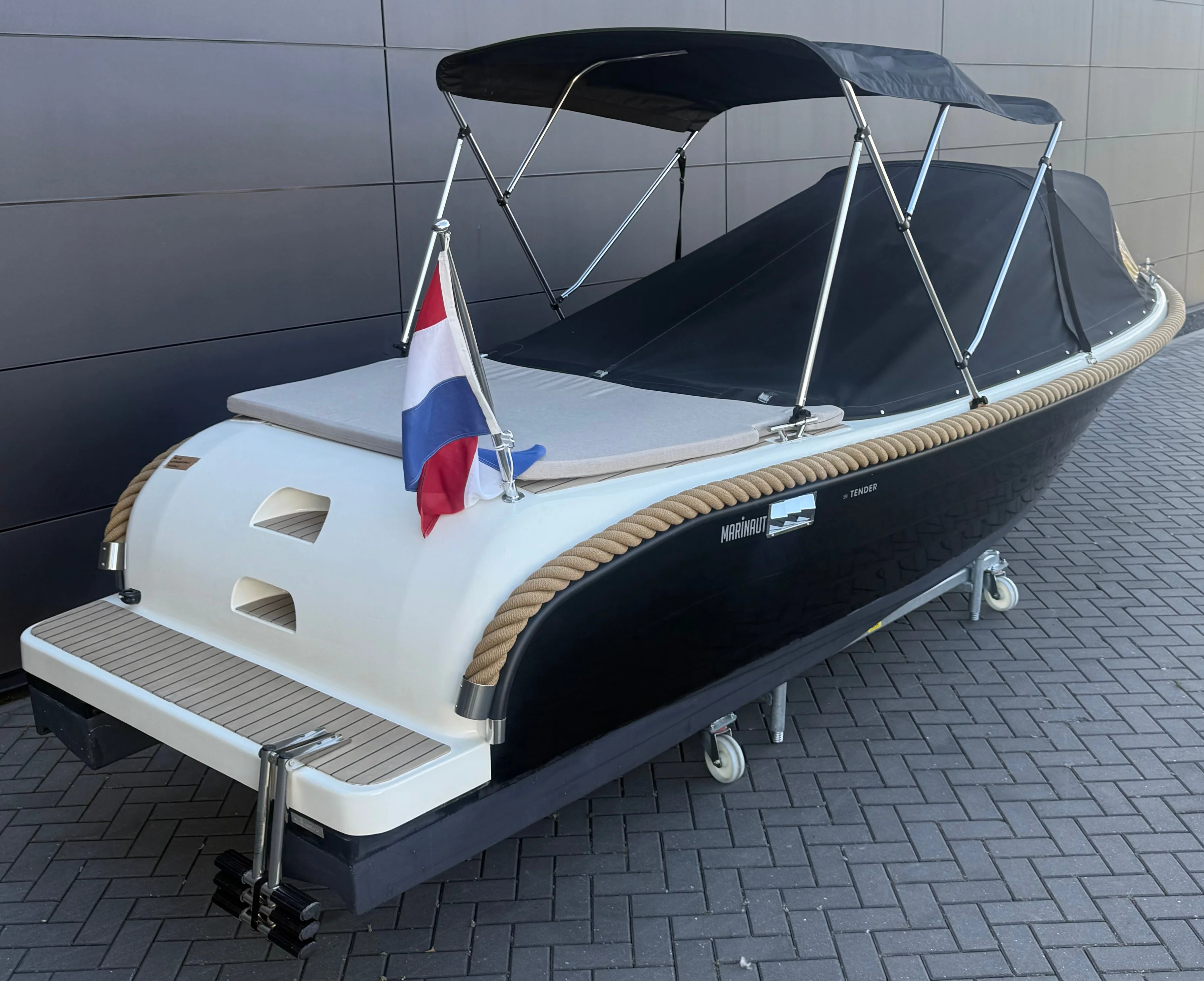 Marinaut 590 Tendersloep 6 meter 8 personen - Image 96