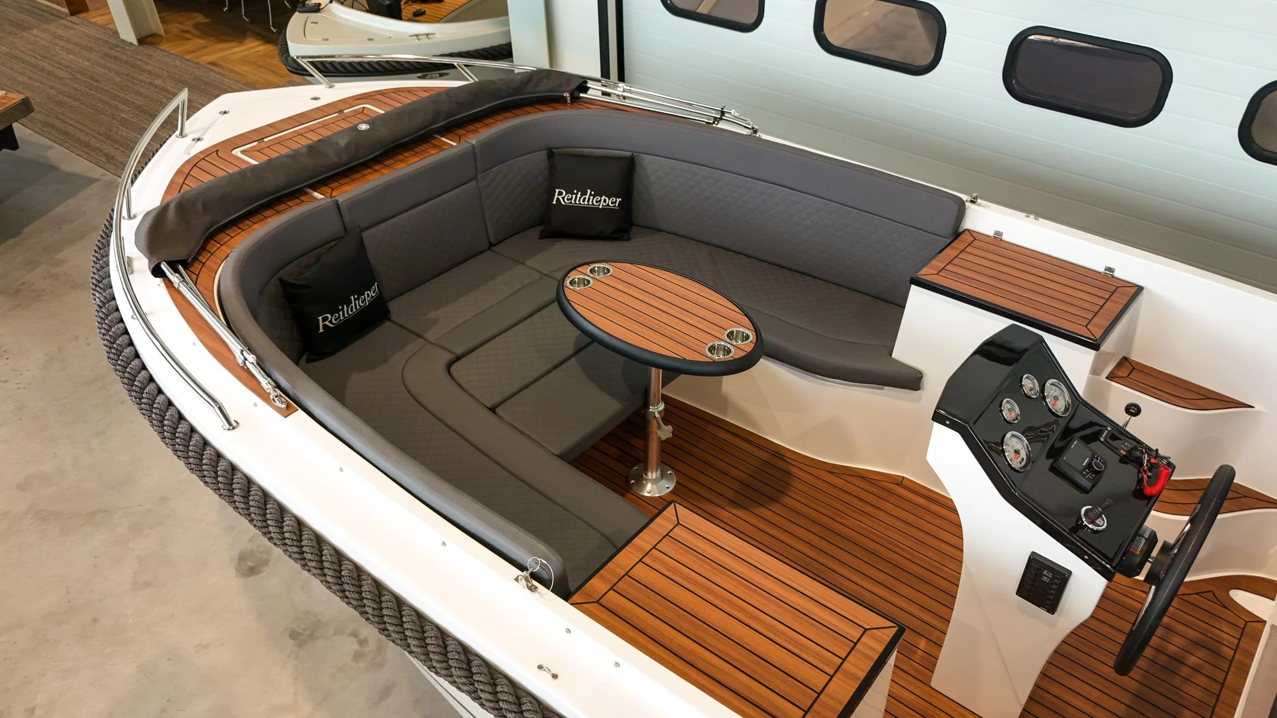 Reitdieper 730 Tendersloep - 7 meter - Image 39