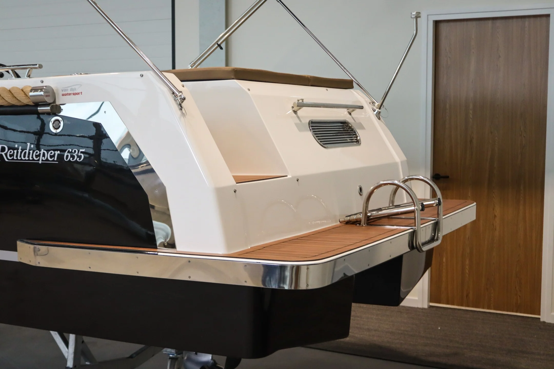 Reitdieper 634 / 635 Tender - Image 17