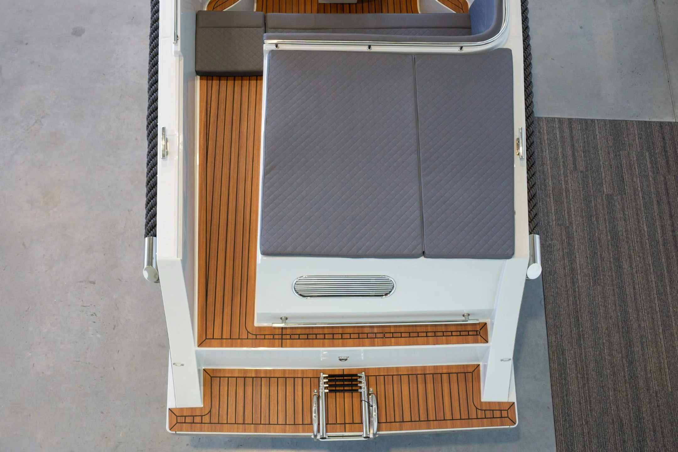 Reitdieper 735 Tender - Image 10