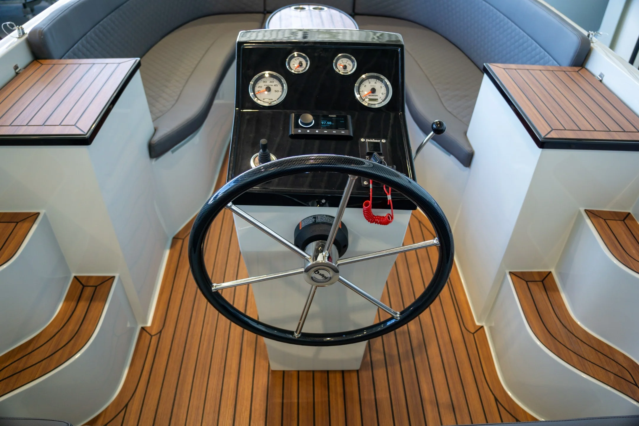 Reitdieper 735 Tender - Image 26