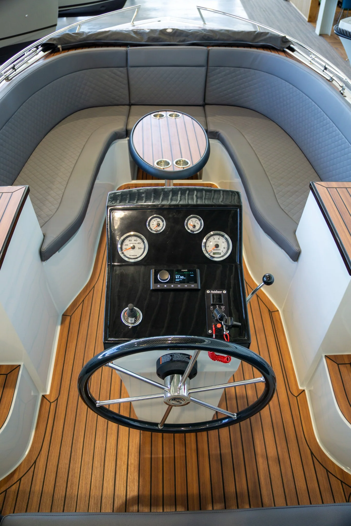 Reitdieper 735 Tender - Image 27