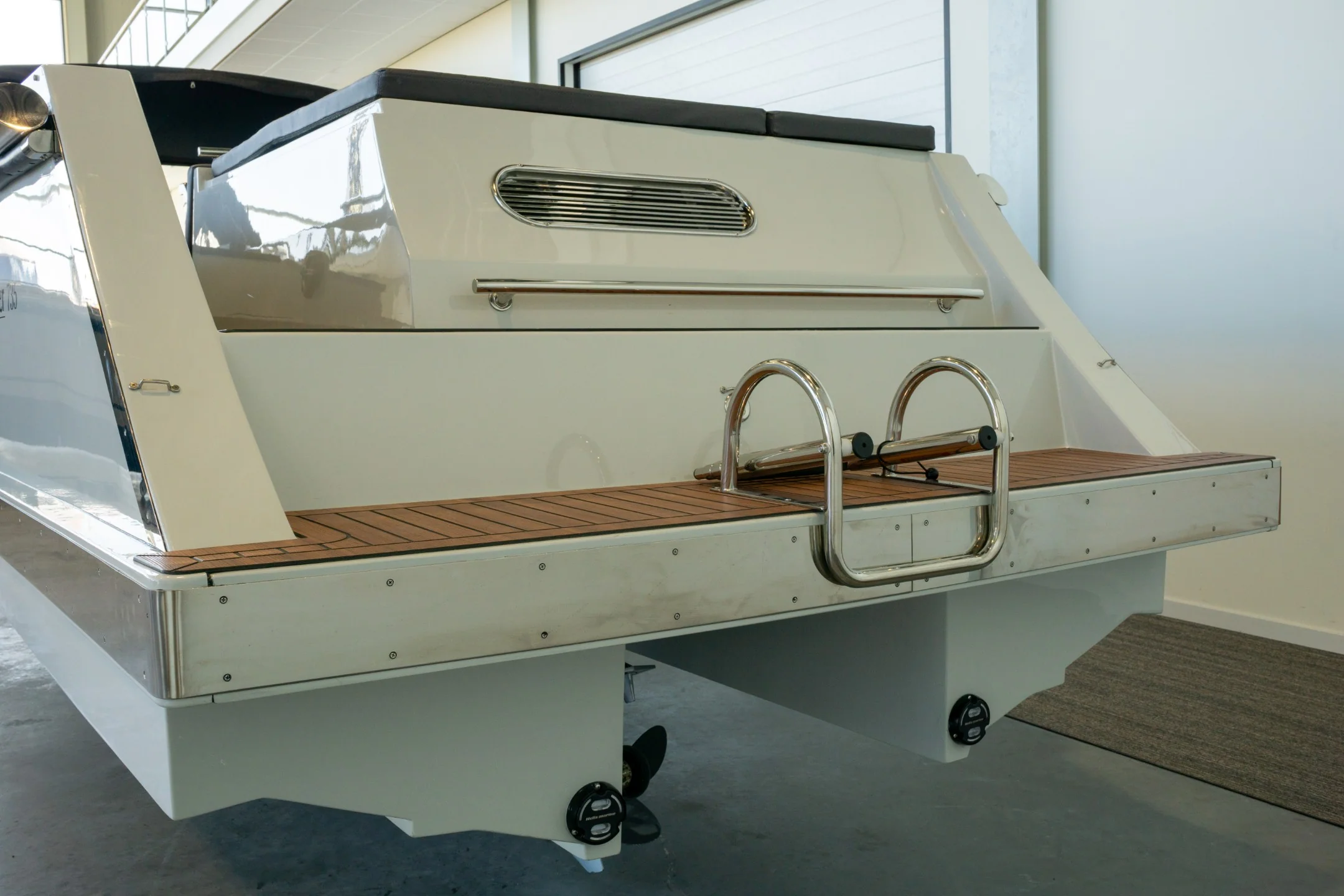 Reitdieper 735 Tender - Image 39