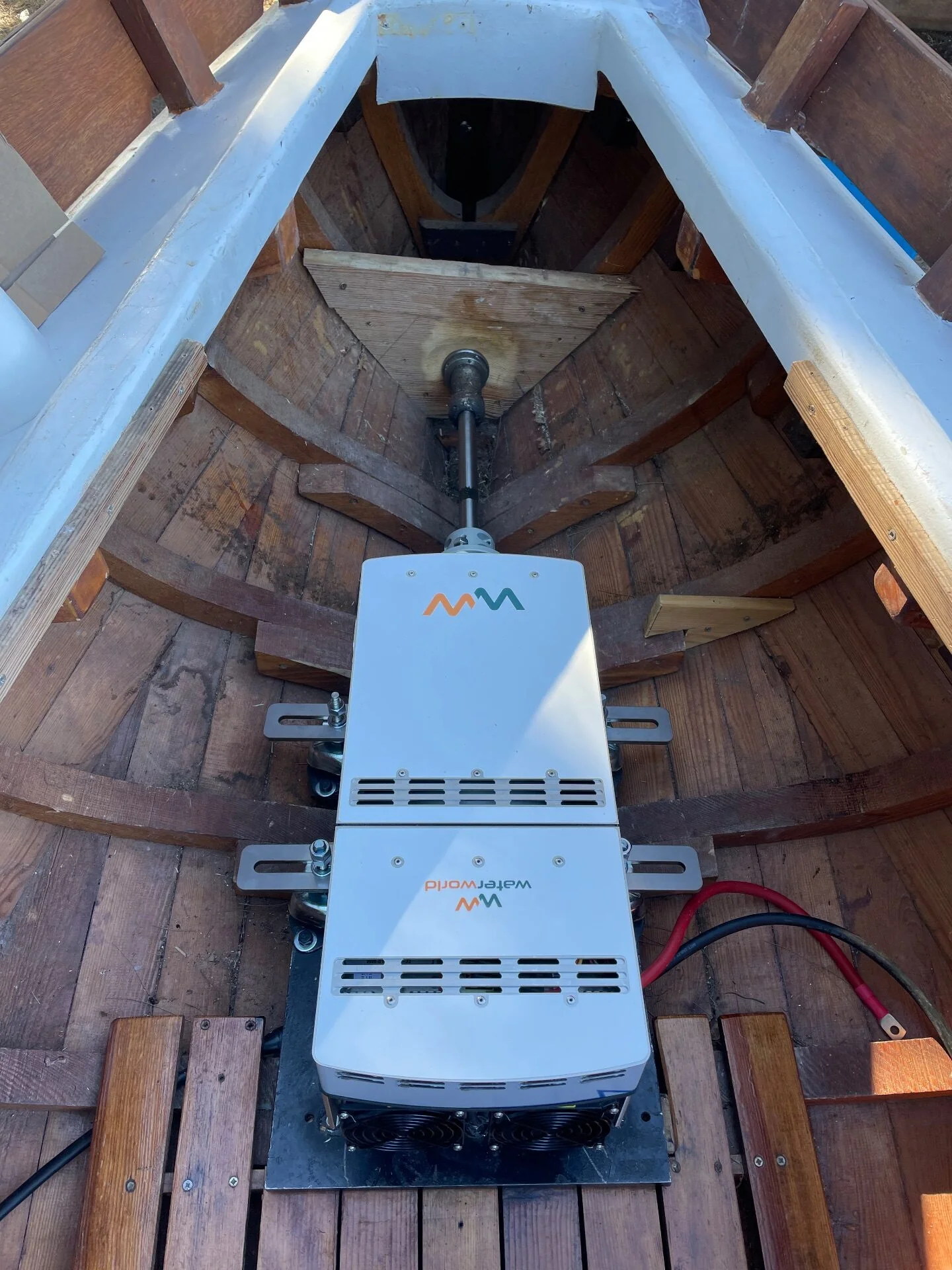 Waterworld 4.0 i/h 10.0 i/h 20.0 i/h (hybride) elektrische binnenboordmotor 5 - 20 kW 48V - Image 31