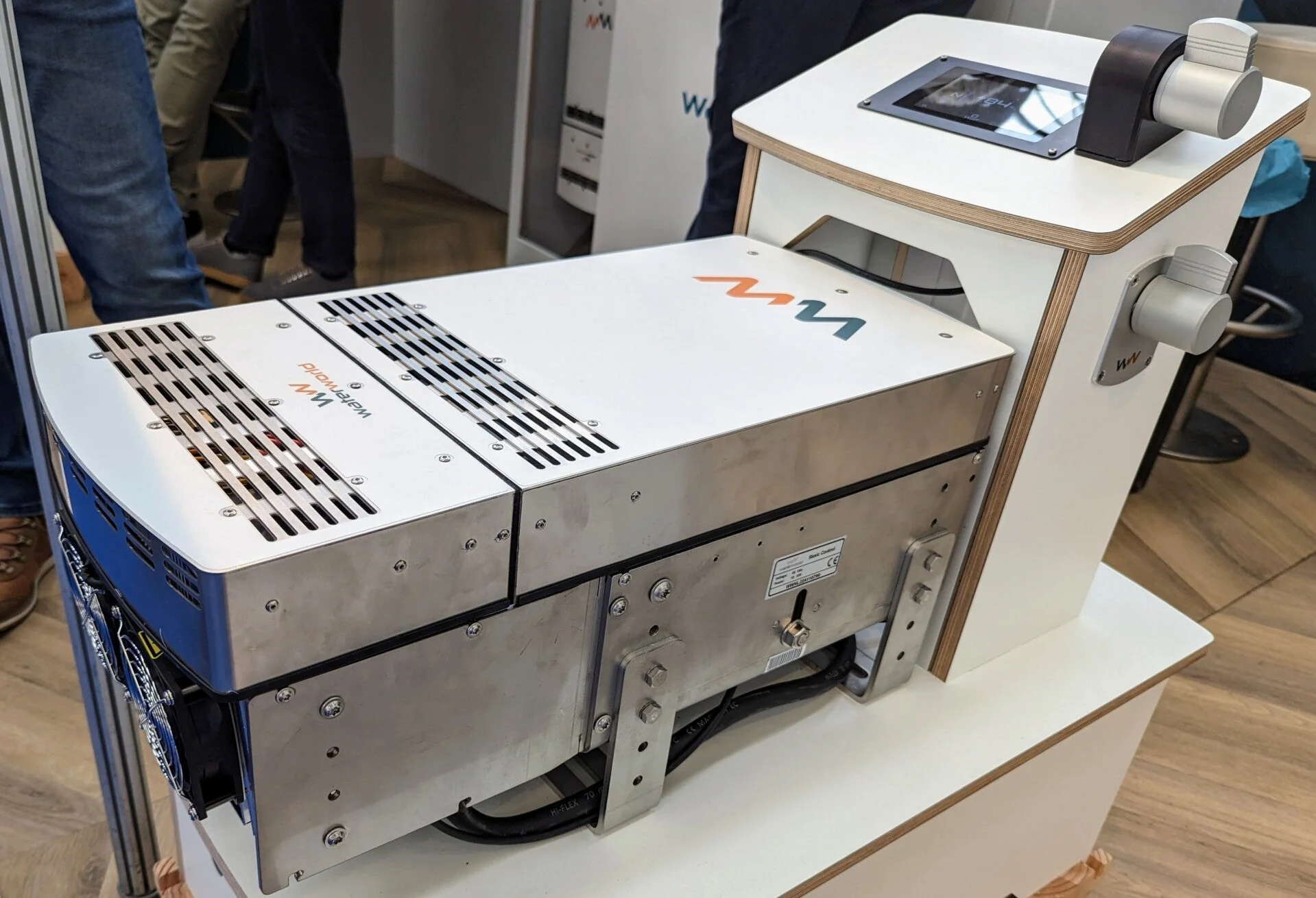 Waterworld 4.0 i/h 10.0 i/h 20.0 i/h (hybride) elektrische binnenboordmotor 5 - 20 kW 48V - Image 7